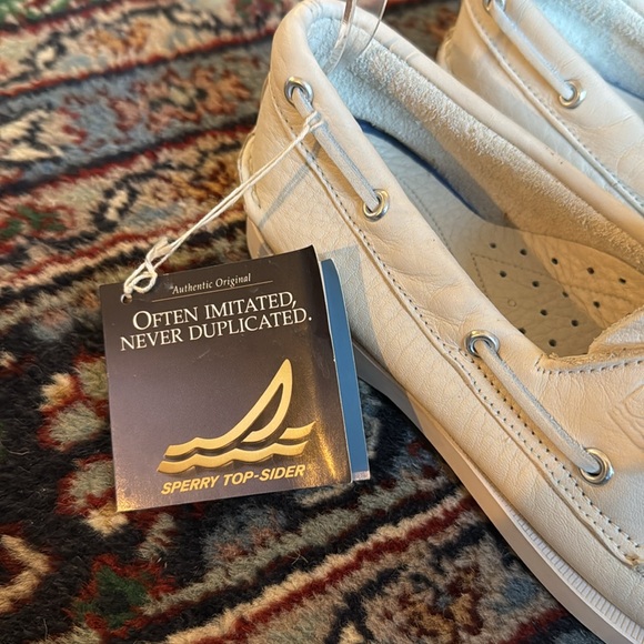 NWT Sperry Topsider - All white - Size 7 - Picture 3 of 8